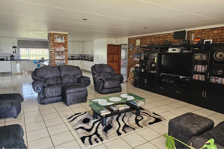 3 Bedroom Property for Sale in Oranjeville Free State